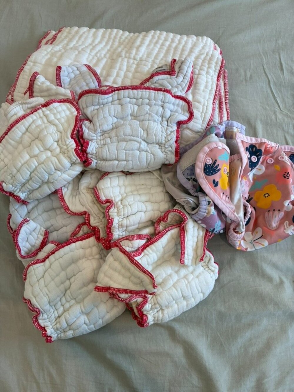 Cloth-Eez / Thirsties medium cloth diaper bundle